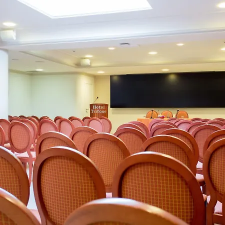 Tritone ホテル