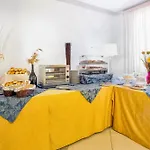 Tritone 4*