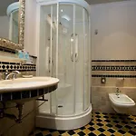 Hotel Tritone