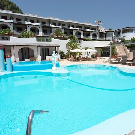 Tritone 4* リーパリ