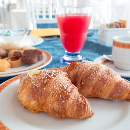 Tritone ホテル 4*