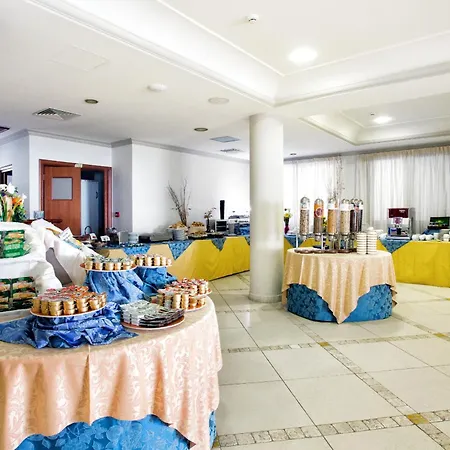 Tritone Hotel 4*