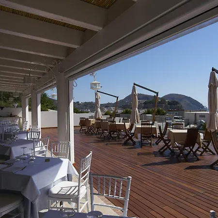 Tritone Hotel